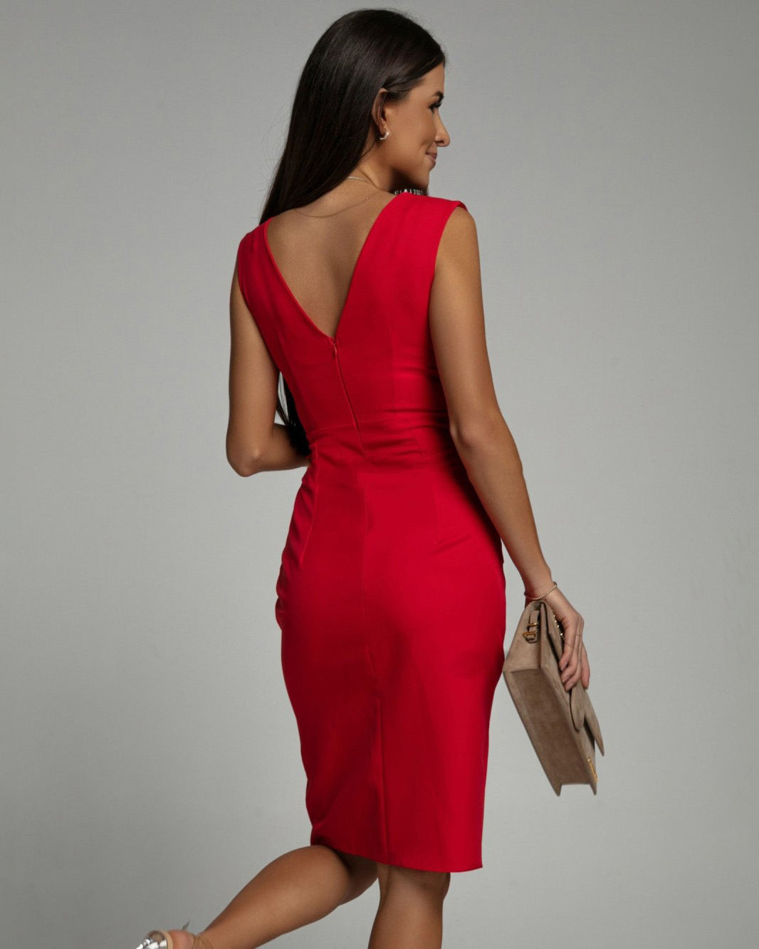 Estelle | Fitted Dress with V-Neckline and Slit