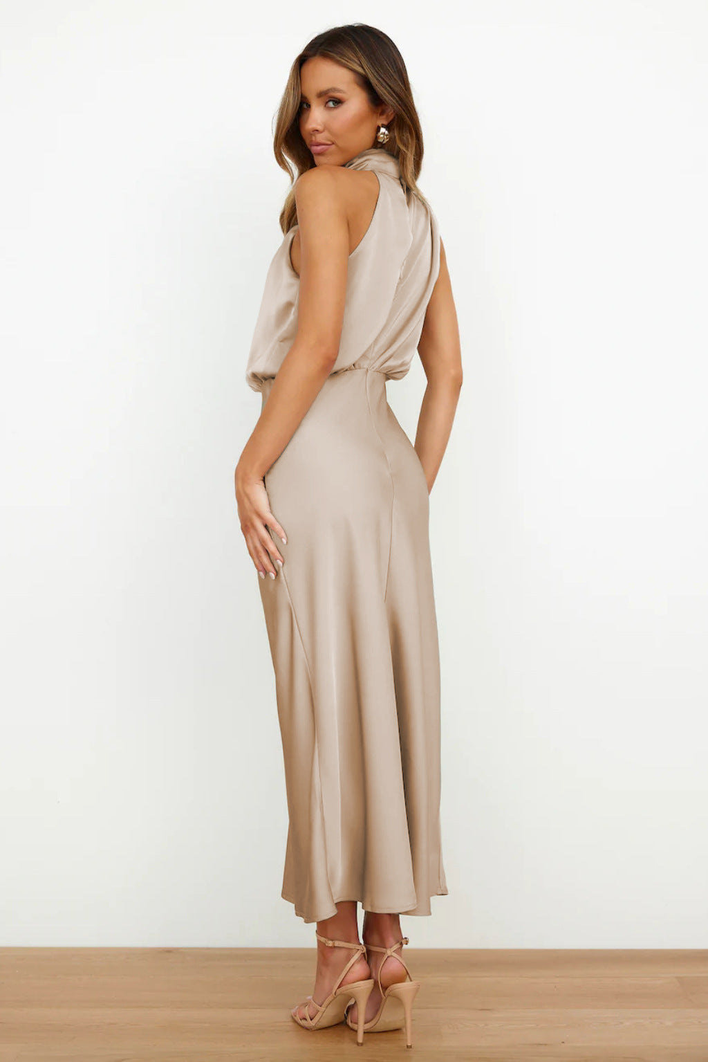 Nukka | Elegant Satin Halter Dress – Graceful & Chic