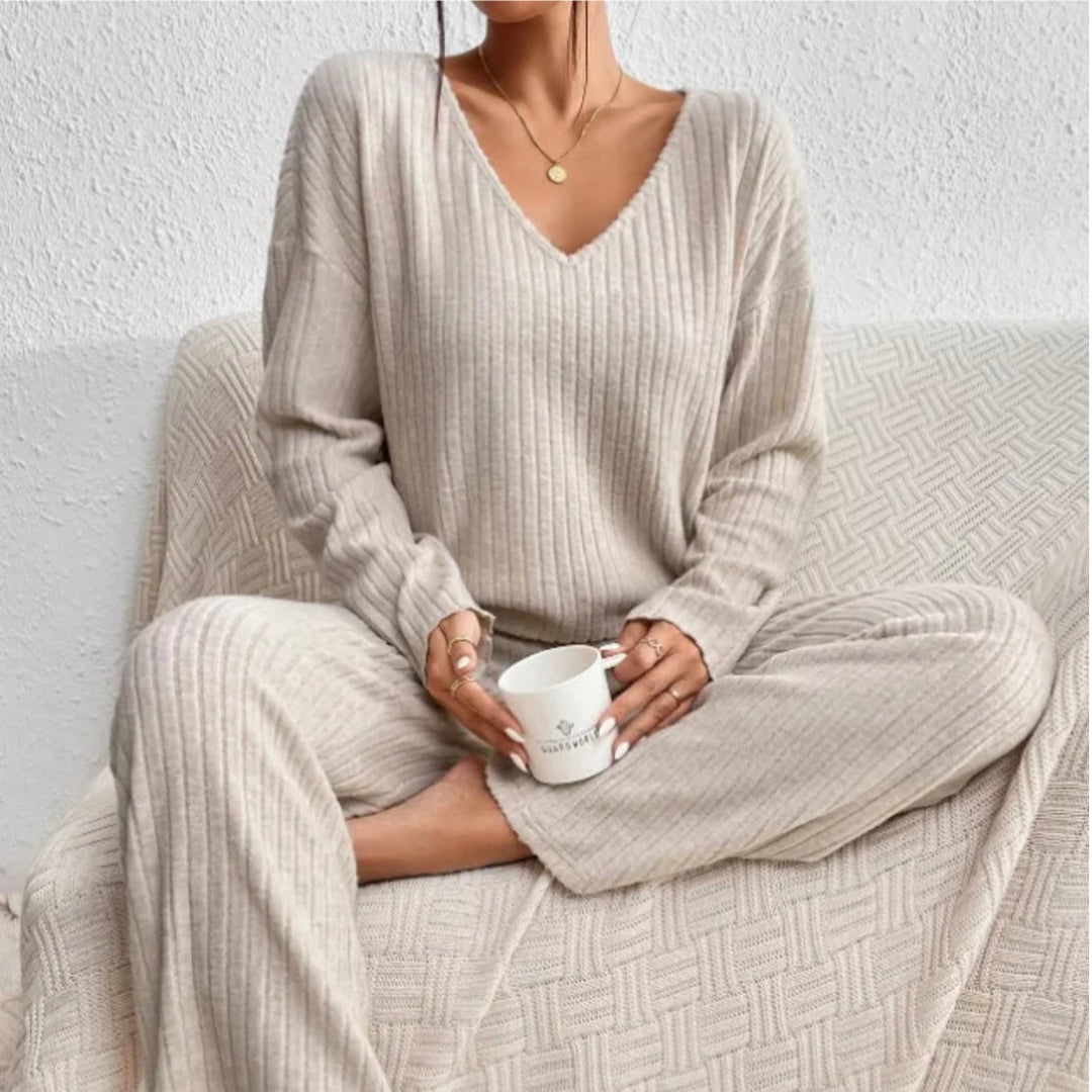 Alessia | Elegant Knitted Two-Piece Women's Set