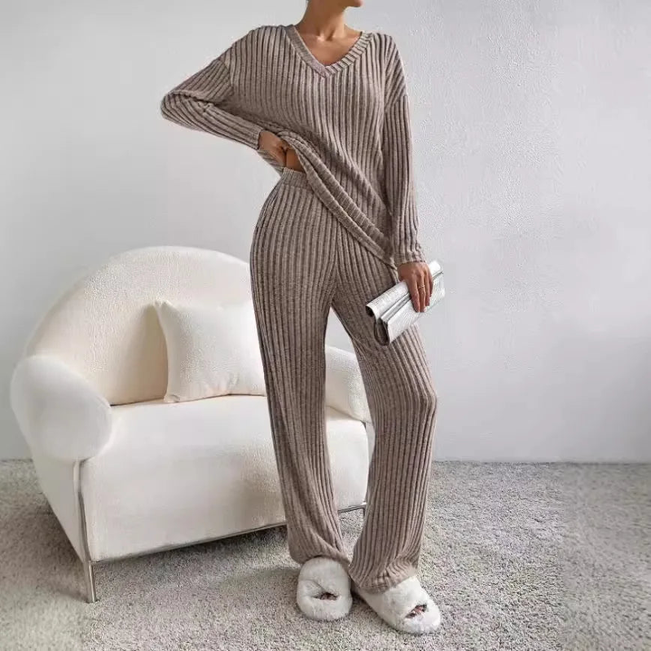 Alessia | Elegant Knitted Two-Piece Women's Set